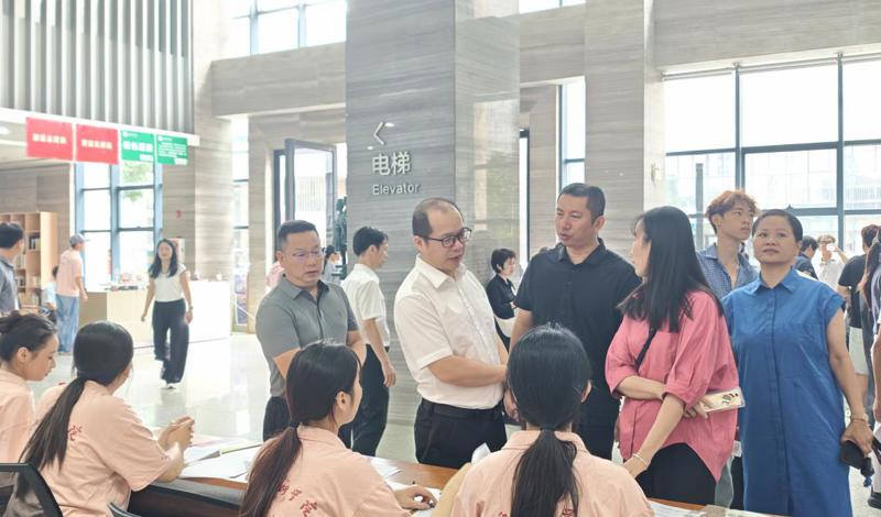 舞赴新程，逐梦芳华——舞蹈学院顺利完成2026级新生入学报到注册工作